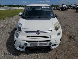 2014 FIAT 500L Trekking with VIN ZFBCFADH4EZ016712, listed as a Copart auction lot 71283484 with 127,058 mi miles and Salvage title. Bid and sale history available at DreamBid. Image 5.