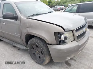 2008 Chevrolet Tahoe 2LT with VIN 1GNFK13058R248720, listed as a IAAI auction lot 42752215 with 245,050 mi miles and . Bid and sale history available at DreamBid. Image 6.