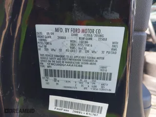 2010 Ford Escape XLT with VIN 1FMCU0DG1AKA15388, listed as a IAAI auction lot 41752399 with 189,655 mi miles. Bid and sale history available at carsss.com. Image 9.