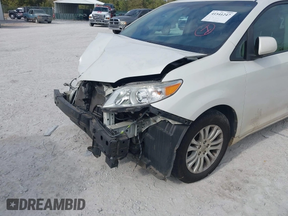 2017 Toyota Sienna XLE Auto Access Seat with VIN 5TDYZ3DC7HS853440, listed as a IAAI auction lot 41541247 with 76,905 mi miles and . Bid and sale history available at DreamBid. Image 6.
