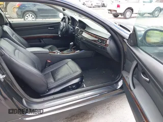 2011 BMW 3 Series 328i xDrive with VIN WBAKF5C55BE586564, listed as a IAAI auction lot 41944192 with 153,167 mi miles. Bid and sale history available at carsss.com. Image 5.
