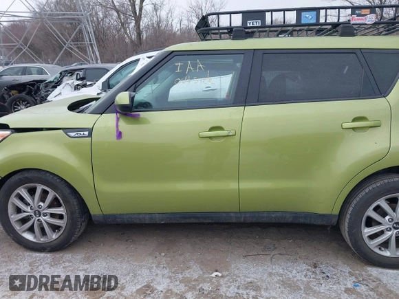 2018 Kia Soul + with VIN KNDJP3A53J7888330, listed as a IAAI auction lot 41400817 with 100,738 mi miles. Bid and sale history available at carsss.com. Image 15.