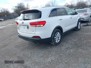 2018 Kia Sorento LX with VIN 5XYPGDA38JG426752, listed as a IAAI auction lot 41741931 with 45,912 mi miles. Bid and sale history available at carsss.com. Image 4.