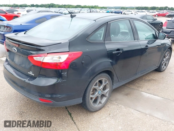 2013 Ford Focus SE с VIN 1FADP3F29DL266120, выставлен на аукционе IAAI как лот 42491390 с пробегом 124 886 миль миль и . История ставок и продаж доступна на DreamBid. Изображение 4.