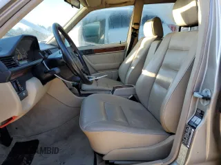 1995 Mercedes-Benz E Class with VIN WDBEA32EXSC269524, listed as a Copart auction lot 88455835 with 97,841 mi miles and Clean Title. Bid and sale history available at carsss.com. Image 7.