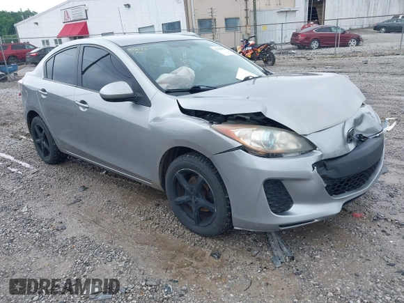 2013 Mazda 3 i Sport z VIN JM1BL1U75D1743637, wystawiony jako IAAI lot #42258672 z przebiegiem 151 404 mil mil oraz . Historia ofert i sprzedaży dostępna na DreamBid. Obrazek 1.