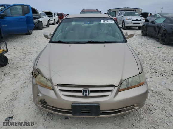 2001 Honda Accord Sdn EX with VIN 1HGCG56571A117273, listed as a Copart auction lot 47136555 with 165,837 mi miles and Salvage Title. Bid and sale history available at carsss.com. Image 5.