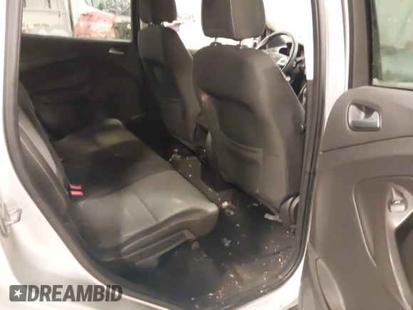 2014 Ford Escape SE z VIN 1FMCU9GX1EUD67624, wystawiony jako IAAI lot #41986362 z przebiegiem 79 921 mil mil oraz . Historia ofert i sprzedaży dostępna na DreamBid. Obrazek 8.