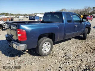 2008 Chevrolet Silverado 1500 LT w/1LT with VIN 2GCEC19J181279215, listed as a Copart auction lot 87639865 with 161,826 mi miles and Salvage Title. Bid and sale history available at carsss.com. Image 3.