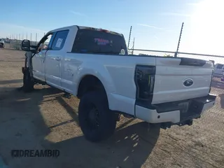2019 Ford F-250 XL z VIN 1FT7W2BT2KEF88568, wystawiony jako IAAI lot #41589490 z przebiegiem Nie podano mil oraz . Historia ofert i sprzedaży dostępna na DreamBid. Obrazek 3.