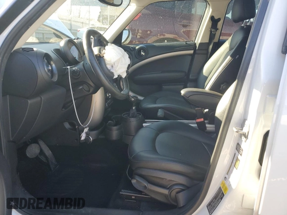 2015 MINI Countryman with VIN WMWZB3C51FWR44600, listed as a Copart auction lot 49440555 with 105,650 mi miles and Clean Title. Bid and sale history available at DreamBid. Image 7.