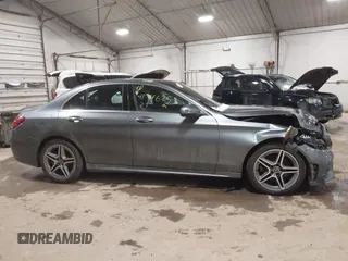 2021 Mercedes-Benz C 300 z VIN W1KWF8EBXMR637714, wystawiony jako IAAI lot #41346253 z przebiegiem 45 382 mil mil oraz . Historia ofert i sprzedaży dostępna na DreamBid. Obrazek 13.