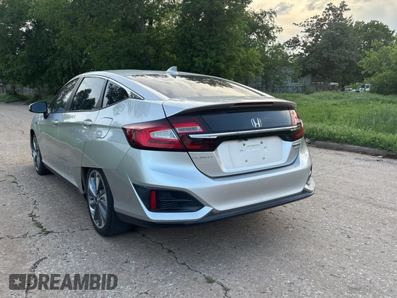2018 Honda Clarity Plug-In Hybrid Touring with VIN JHMZC5F35JC001933, listed as a Copart auction lot 54958345 with 125,921 mi miles and Clean Title. Bid and sale history available at carsss.com. Image 3.