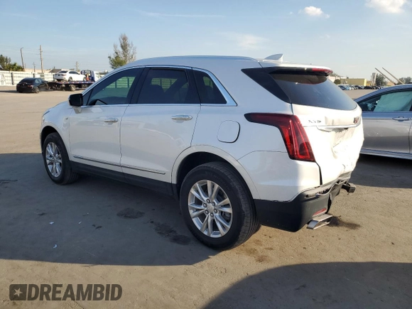 2022 Cadillac XT5 FWD Luxury z VIN 1GYKNAR49NZ118633, wystawiony jako Copart lot #43274175 z przebiegiem 46 946 mil mil oraz Szkoda całkowita • Salvage title. Historia ofert i sprzedaży dostępna na DreamBid. Obrazek 2.