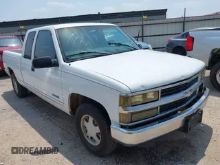 1998 Chevrolet Silverado 1500 with VIN 1GCEC19M7WE151745, listed as a IAAI auction lot 42161857 with 203,640 mi miles and . Bid and sale history available at DreamBid. Image 1.