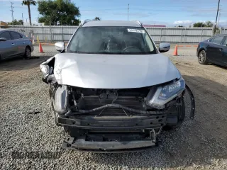 2017 Nissan Rogue SV with VIN KNMAT2MT6HP519312, listed as a Copart auction lot 53142215 with 155,958 mi miles and Salvage Title. Bid and sale history available at carsss.com. Image 5.
