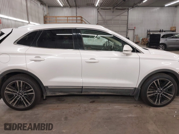 2017 Lincoln MKC Reserve with VIN 5LMTJ3DH0HUL62659, listed as a IAAI auction lot 42244614 with 62,059 mi miles and . Bid and sale history available at DreamBid. Image 14.