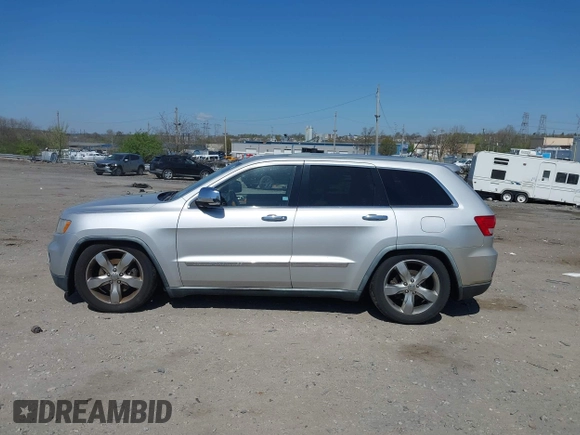 2011 Jeep Grand Cherokee Overland z VIN 1J4RR6GT6BC568491, wystawiony jako IAAI lot #42035464 z przebiegiem 147 389 mil mil oraz . Historia ofert i sprzedaży dostępna na DreamBid. Obrazek 14.