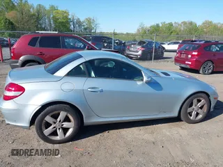 2006 Mercedes-Benz SLK-Class 3.0L with VIN WDBWK54F86F085545, listed as a IAAI auction lot 42040416 with 48,352 mi miles. Bid and sale history available at carsss.com. Image 13.