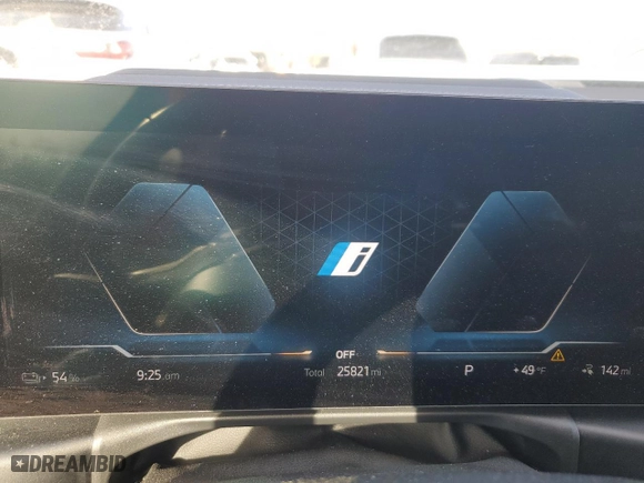 2022 BMW i4 eDrive40 with VIN WBY73AW02NFN11747, listed as a Copart auction lot 51413995 with 25,821 mi miles and Salvage Title. Bid and sale history available at carsss.com. Image 9.