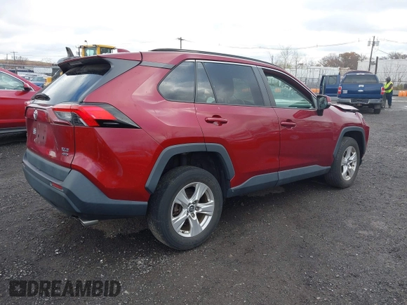 2020 Toyota RAV4 XLE with VIN 2T3P1RFV4LW115588, listed as a IAAI auction lot 40821216 with 60,697 mi miles. Bid and sale history available at carsss.com. Image 4.