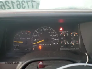 1996 Chevrolet Suburban z VIN 3GNFK16R7TG124404, wystawiony jako Copart lot #77361264 z przebiegiem 256 935 mil mil oraz Szkoda całkowita • Salvage title. Historia ofert i sprzedaży dostępna na DreamBid. Obrazek 9.