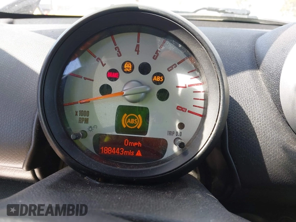 2011 MINI Countryman S z VIN WMWZC3C50BWM26002, wystawiony jako IAAI lot #42383758 z przebiegiem 188 443 mil mil oraz . Historia ofert i sprzedaży dostępna na DreamBid. Obrazek 7.