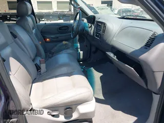 2001 Ford F-150 XLT с VIN 1FTRW07671KC48137, выставлен на аукционе IAAI как лот 42448229 с пробегом 107 306 миль миль и . История ставок и продаж доступна на DreamBid. Изображение 5.