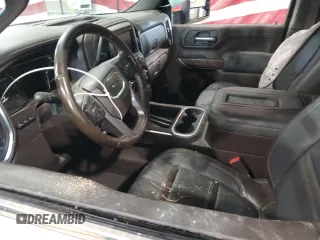 2020 GMC Sierra 3500HD Denali z VIN 1GT49WEY5LF265507, wystawiony jako Copart lot #53607974 z przebiegiem 62 955 mil mil oraz Szkody całkowita. Historia ofert i sprzedaży dostępna na DreamBid. Obrazek 7.