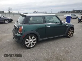 2007 MINI Hardtop S with VIN WMWMF73547TL91451, listed as a Copart auction lot 48507445 with 124,330 mi miles and Clean Title. Bid and sale history available at DreamBid. Image 3.