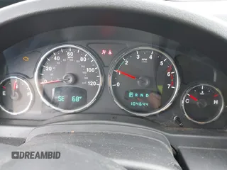 2012 Jeep Liberty Arctic z VIN 1C4PJMAK5CW111521, wystawiony jako IAAI lot #42611294 z przebiegiem 104 644 mil mil oraz . Historia ofert i sprzedaży dostępna na DreamBid. Obrazek 7.