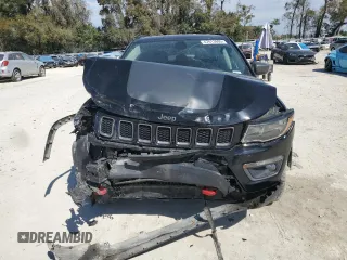 2019 Jeep Compass Trailhawk with VIN 3C4NJDDBXKT629955, listed as a Copart auction lot 47613695 with 113,820 mi miles and Salvage Title. Bid and sale history available at DreamBid. Image 5.