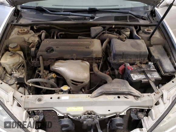 2005 Toyota Camry STD z VIN 4T1BE32K25U070332, wystawiony jako Copart lot #56934795 z przebiegiem 267 925 mil mil oraz Szkoda całkowita • Salvage title. Historia ofert i sprzedaży dostępna na DreamBid. Obrazek 11.