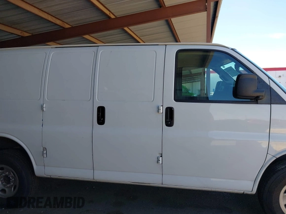 2018 Chevrolet Express Cargo with VIN 1GCWGAFP0J1339529, listed as a IAAI auction lot 42783116 with 121,861 mi miles and . Bid and sale history available at DreamBid. Image 13.