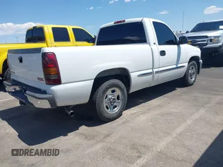 2000 GMC Sierra 1500 SL with VIN 1GTEC14WXYZ226040, listed as a IAAI auction lot 42450748 with 211,619 mi miles and . Bid and sale history available at DreamBid. Image 4.