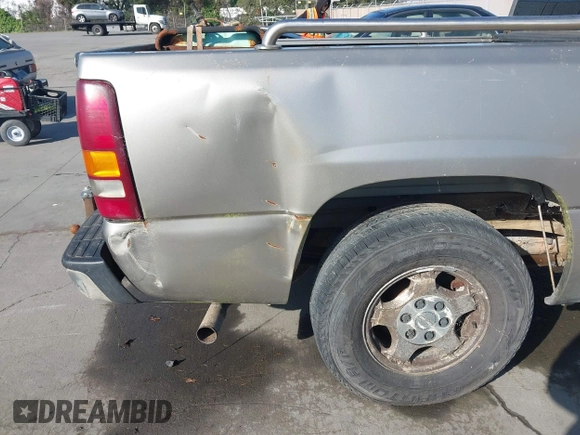 2002 Chevrolet Silverado 1500 with VIN 1GCEC14V72Z217536, listed as a IAAI auction lot 42115147 with 391,133 mi miles and . Bid and sale history available at DreamBid. Image 6.
