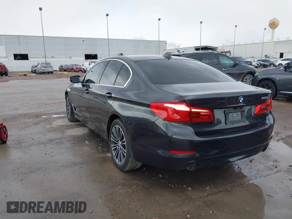 2020 BMW 5 Series 530i with VIN WBAJR3C08LWW77822, listed as a IAAI auction lot 41880376 with 52,533 mi miles and . Bid and sale history available at carsss.com. Image 3.