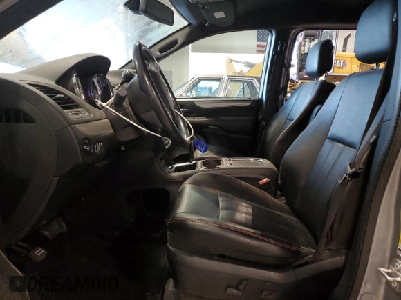 2019 Dodge Grand Caravan GT with VIN 2C4RDGEG5KR688239, listed as a Copart auction lot 53791835 with 113,451 mi miles and Salvage Title. Bid and sale history available at DreamBid. Image 7.
