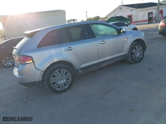 2009 Lincoln MKX with VIN 2LMDU88C29BJ02124, listed as a IAAI auction lot 41791105 with NaN miles. Bid and sale history available at carsss.com. Image 4.