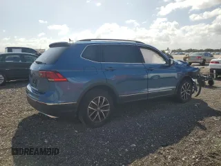 2020 Volkswagen Tiguan SE z VIN 3VV3B7AX2LM035055, wystawiony jako Copart lot #82392284 z przebiegiem 43 302 mil mil oraz Nie do naprawy • Non repairable. Historia ofert i sprzedaży dostępna na DreamBid. Obrazek 3.