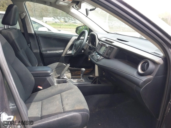 2016 Toyota RAV4 XLE with VIN 2T3WFREV8GW288227, listed as a IAAI auction lot 41931154 with 177,763 mi miles. Bid and sale history available at carsss.com. Image 5.