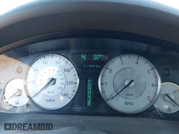 2008 Chrysler 300 z VIN 2C3LA33G58H115466, wystawiony jako IAAI lot #41353662 z przebiegiem 111 489 mil mil oraz . Historia ofert i sprzedaży dostępna na DreamBid. Obrazek 7.