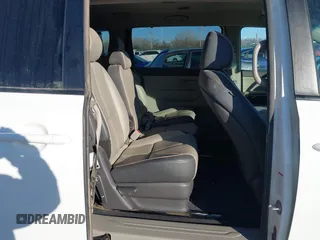 2017 Kia Sedona LX with VIN KNDMB5C15H6315754, listed as a IAAI auction lot 41428668 with 46,023 mi miles. Bid and sale history available at carsss.com. Image 8.