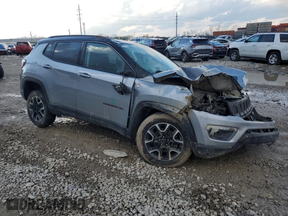 2020 Jeep Compass Trailhawk with VIN 3C4NJDDB0LT163356, listed as a Copart auction lot 46808025 with 103,395 mi miles and Salvage Title. Bid and sale history available at carsss.com. Image 4.