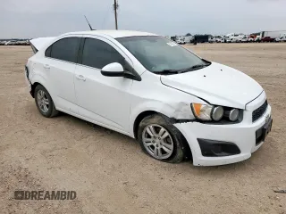 2012 Chevrolet Sonic LT z VIN 1G1JC5SH2C4208687, wystawiony jako Copart lot #57450375 z przebiegiem 155 645 mil mil oraz Szkoda całkowita • Salvage title. Historia ofert i sprzedaży dostępna na DreamBid. Obrazek 4.