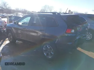 2019 Jeep Cherokee Trailhawk Elite with VIN 1C4PJMBX9KD369142, listed as a IAAI auction lot 41337108 with 66,780 mi miles. Bid and sale history available at carsss.com. Image 3.