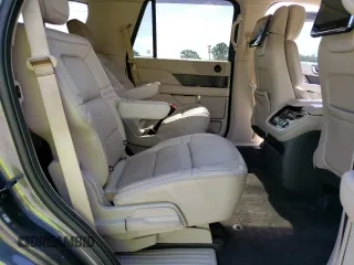 2018 Lincoln Navigator Reserve z VIN 5LMJJ2LT9JEL01026, wystawiony jako Copart lot #58934324 z przebiegiem 50 480 mil mil oraz Szkoda całkowita • Salvage title. Historia ofert i sprzedaży dostępna na DreamBid. Obrazek 11.