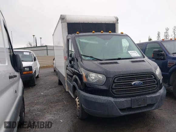 2017 Ford Transit z VIN 1FDBF9ZM4HKB18839, wystawiony jako IAAI lot #41619595 z przebiegiem 167 754 mil mil oraz . Historia ofert i sprzedaży dostępna na DreamBid. Obrazek 1.