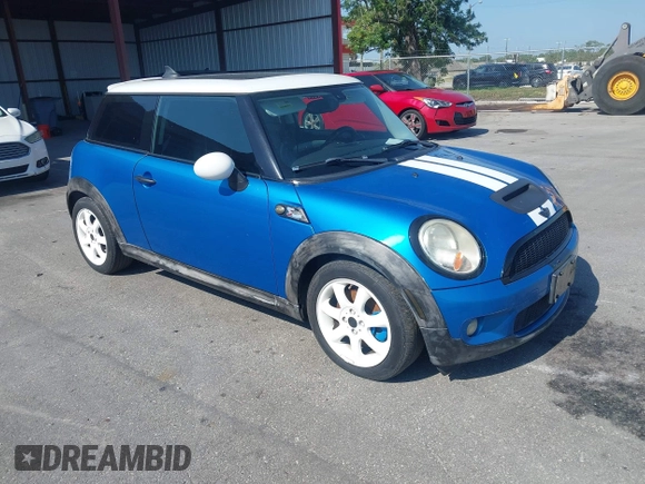 2009 MINI Hardtop S with VIN WMWMF73539TT95350, listed as a IAAI auction lot 42196663 with 75,593 mi miles and . Bid and sale history available at DreamBid. Image 1.