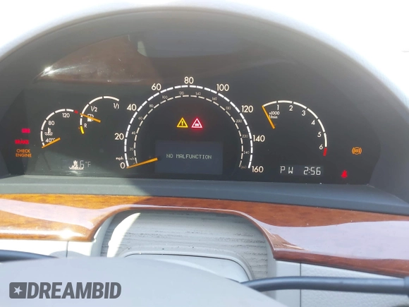 2002 Mercedes-Benz S-Class 4.3L with VIN WDBNG70J42A269648, listed as a IAAI auction lot 41634588 with 141,894 mi miles. Bid and sale history available at carsss.com. Image 7.